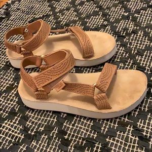 Teva sandal